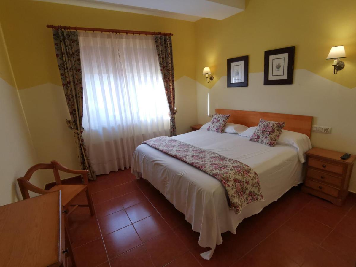 Hotel El Angliru Cangas de Onis Exterior photo