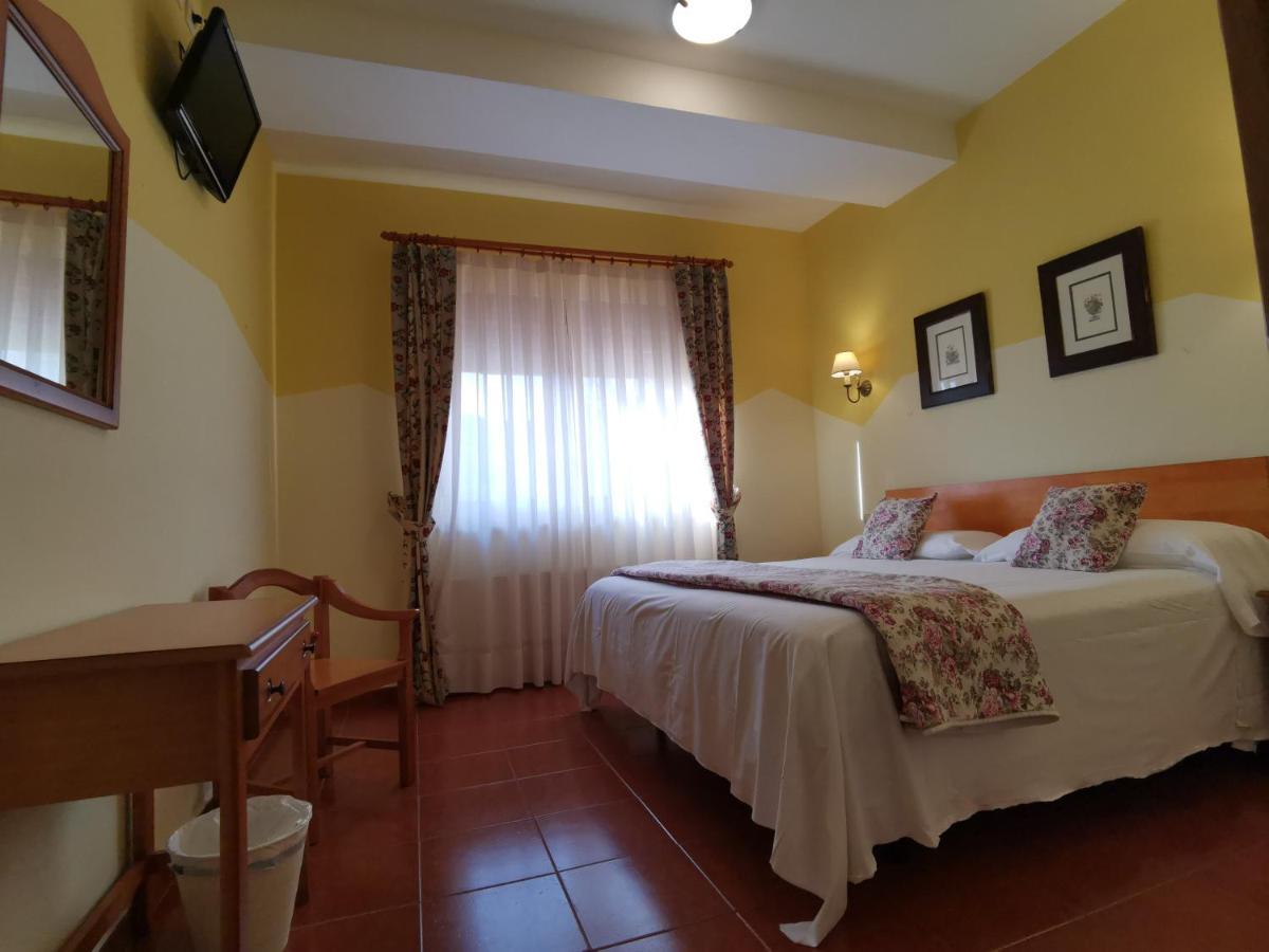 Hotel El Angliru Cangas de Onis Exterior photo