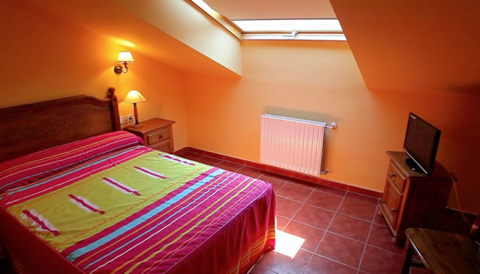 Hotel El Angliru Cangas de Onis Exterior photo