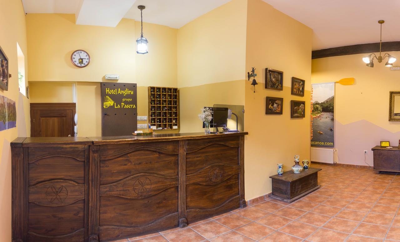 Hotel El Angliru Cangas de Onis Exterior photo