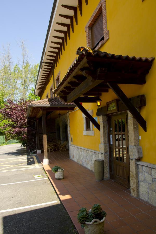 Hotel El Angliru Cangas de Onis Exterior photo
